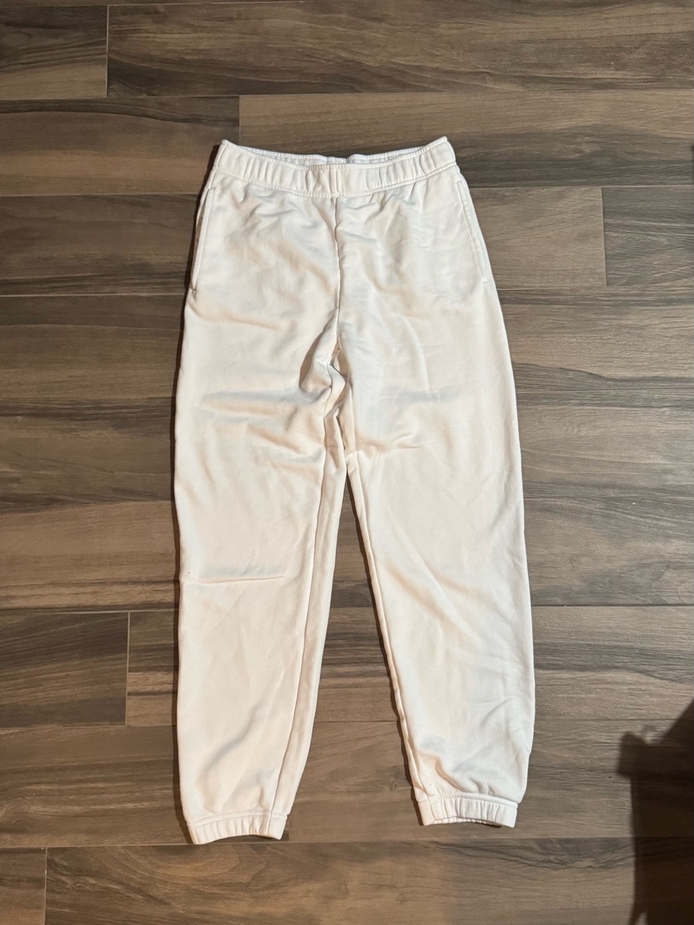 Aritzia Cream Women's Jogger Sweatpants